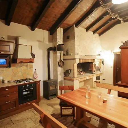 Four-bedroom In Premuda