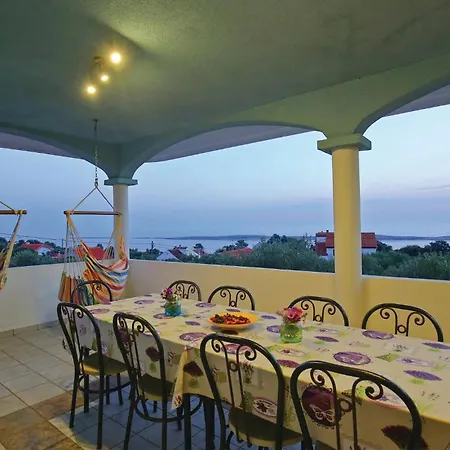 Four-bedroom In * Premuda